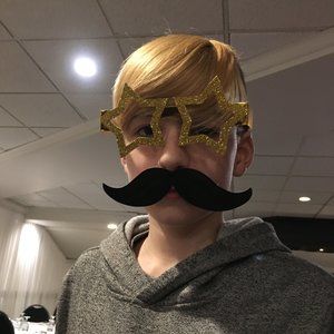 Meet your Posher, Hans-olivier